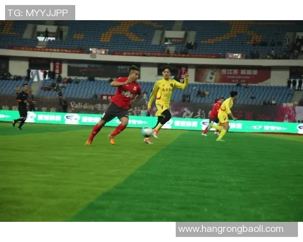 香港足球明星队莅临安顺展开友谊赛活动助力地方足球发展与交流