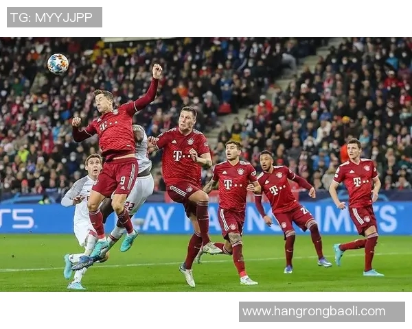 穆勒助攻闪耀赛场拜仁战胜汉堡再创佳绩